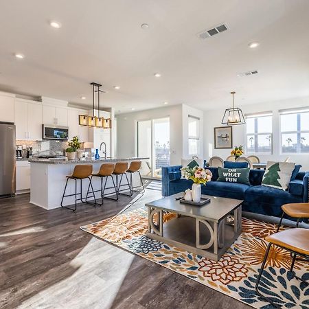 أنهايم Disney Firework View 3 Bedrooms Townhouse Kitchen Fast Wifi المظهر الخارجي الصورة