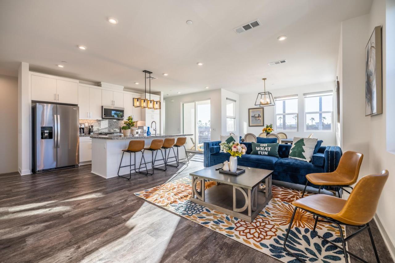 أنهايم Disney Firework View 3 Bedrooms Townhouse Kitchen Fast Wifi المظهر الخارجي الصورة