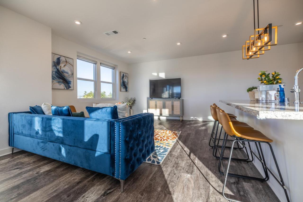 أنهايم Disney Firework View 3 Bedrooms Townhouse Kitchen Fast Wifi المظهر الخارجي الصورة